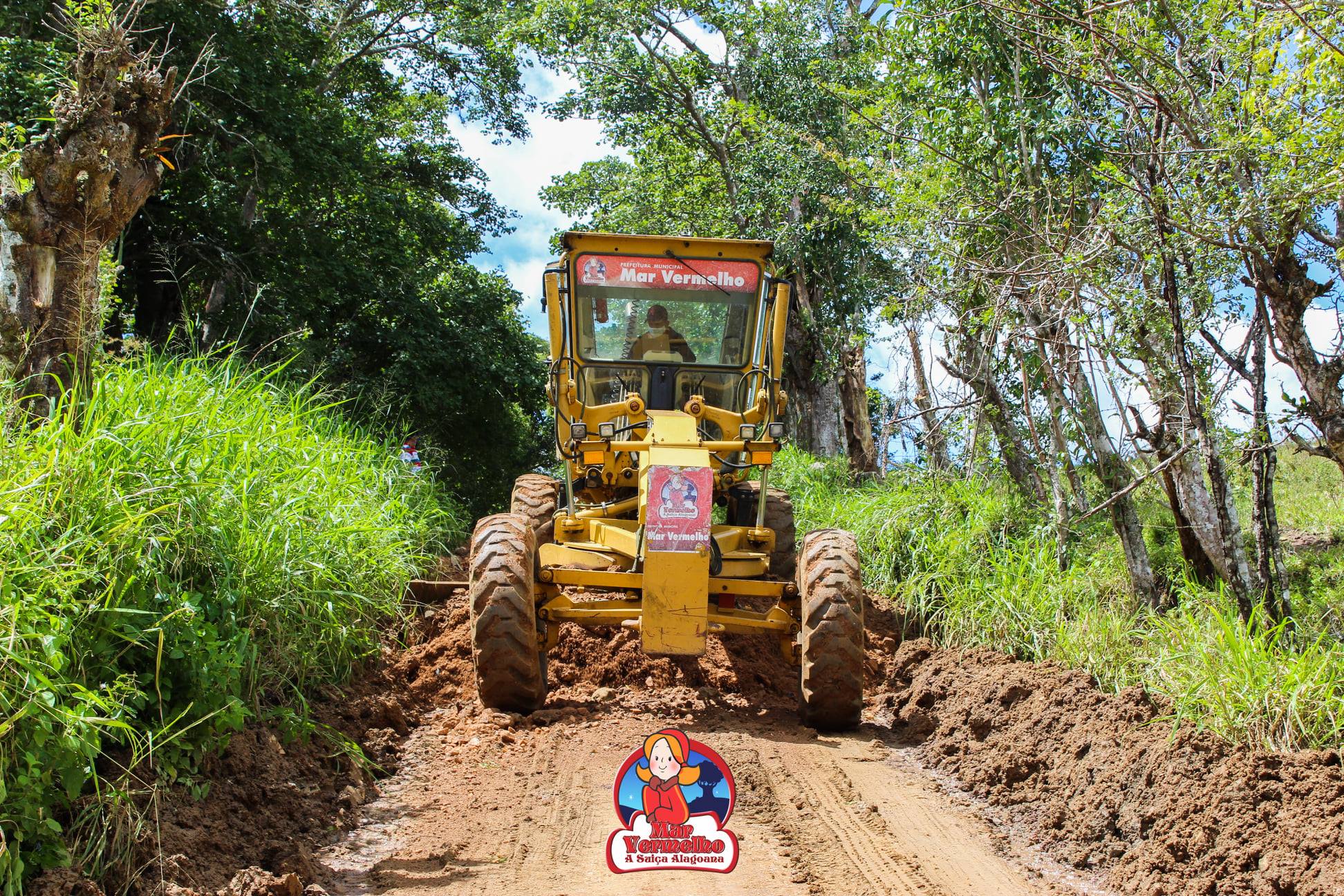 You are currently viewing Secretaria de Agricultura, Defesa Civil e Meio Ambiente realiza mais uma etapa de manutenção das estradas vicinais do município