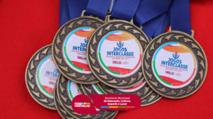 Read more about the article Entrega de medalhas dos Jogos Interclasse